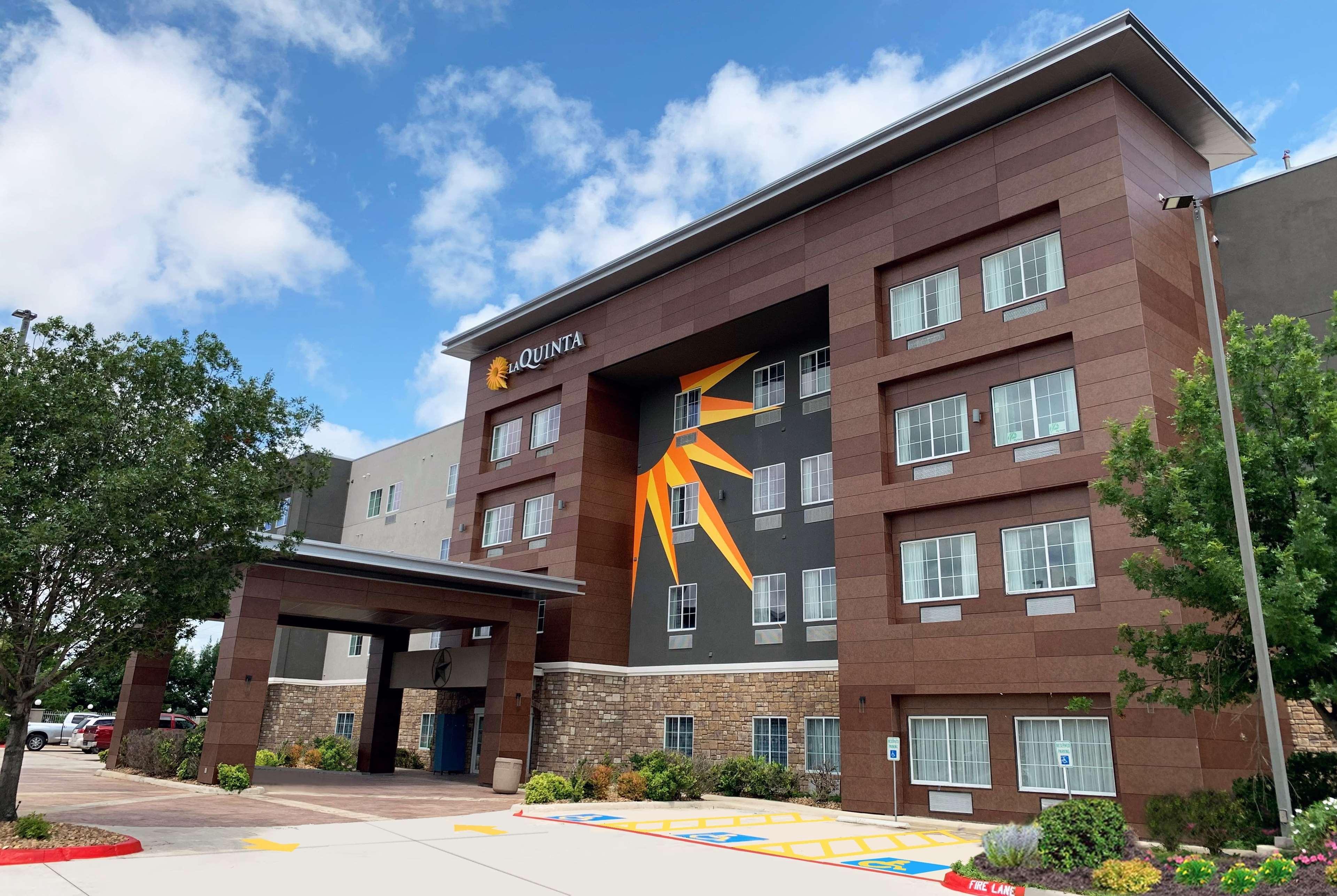 La Quinta Inn And Suites By Wyndham - Schertz Εξωτερικό φωτογραφία