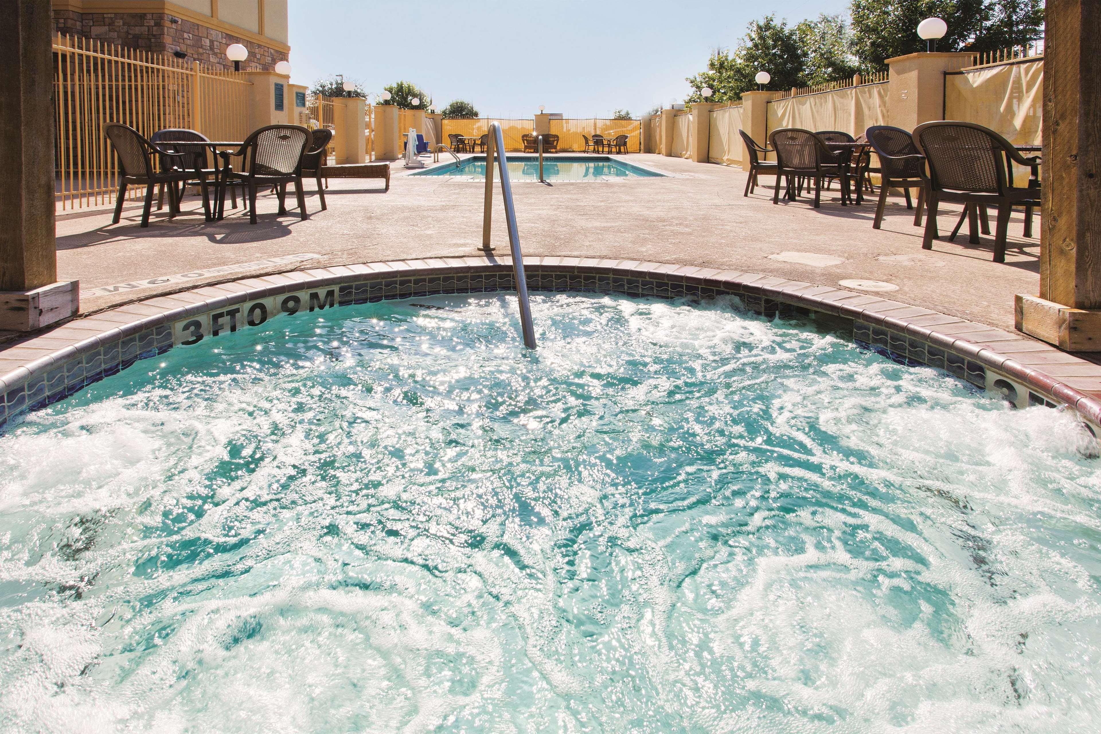 La Quinta Inn And Suites By Wyndham - Schertz Εξωτερικό φωτογραφία