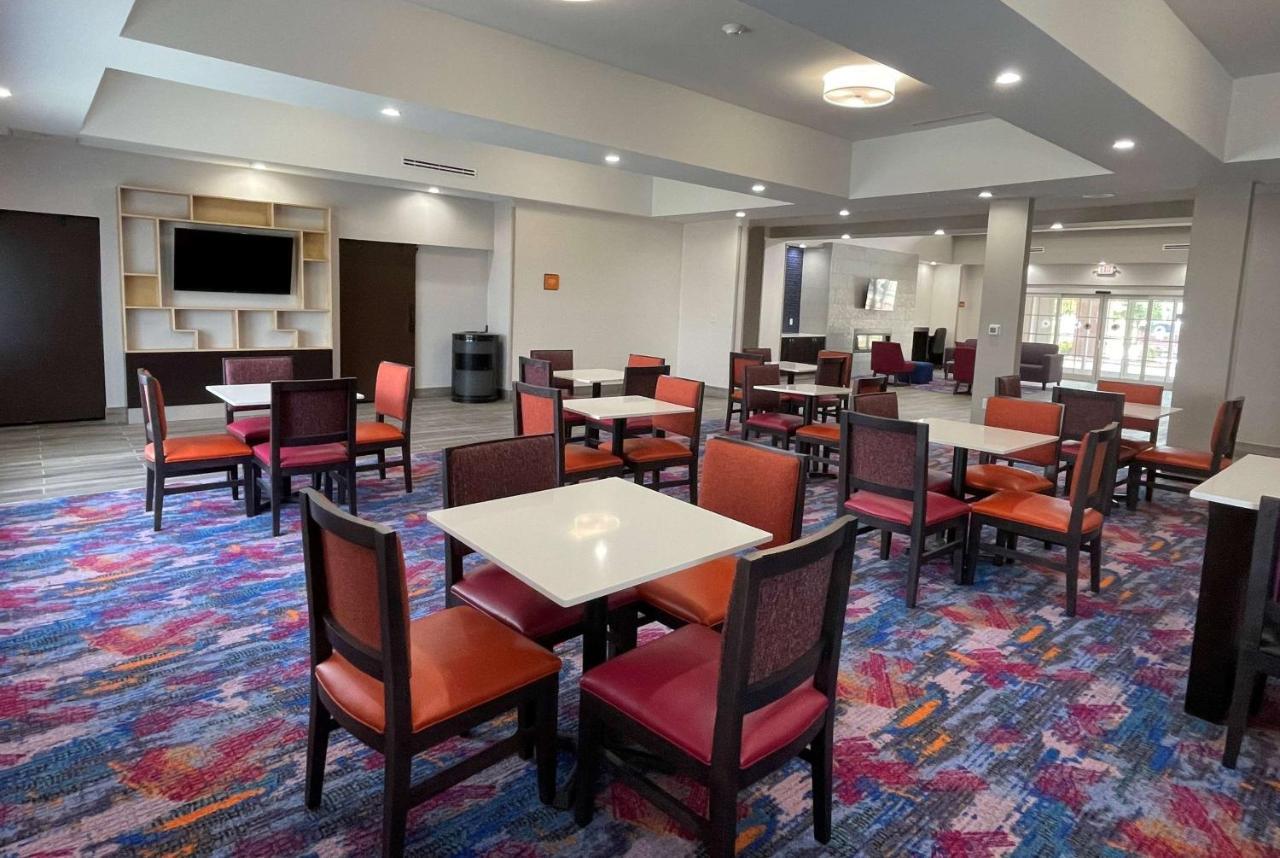 La Quinta Inn And Suites By Wyndham - Schertz Εξωτερικό φωτογραφία