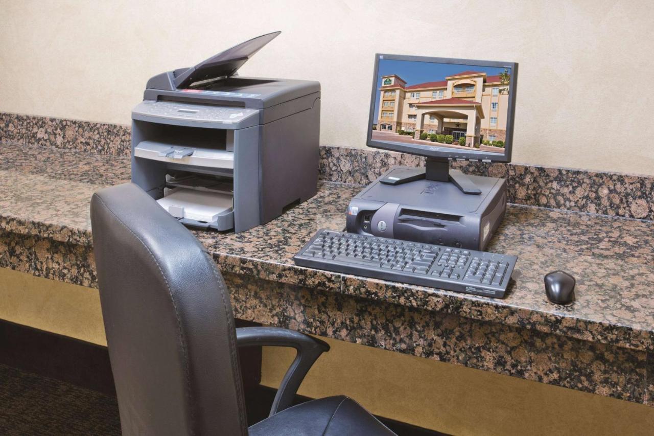 La Quinta Inn And Suites By Wyndham - Schertz Εξωτερικό φωτογραφία